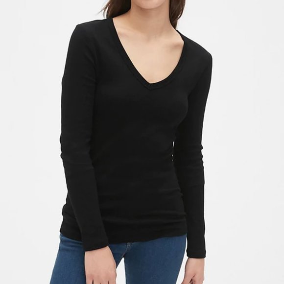 GAP Tops - Woman's medium black V-neck